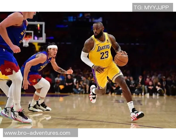 爵士大胜掘金，总分2-1领先——逆风翻盘，谁能笑到最后？